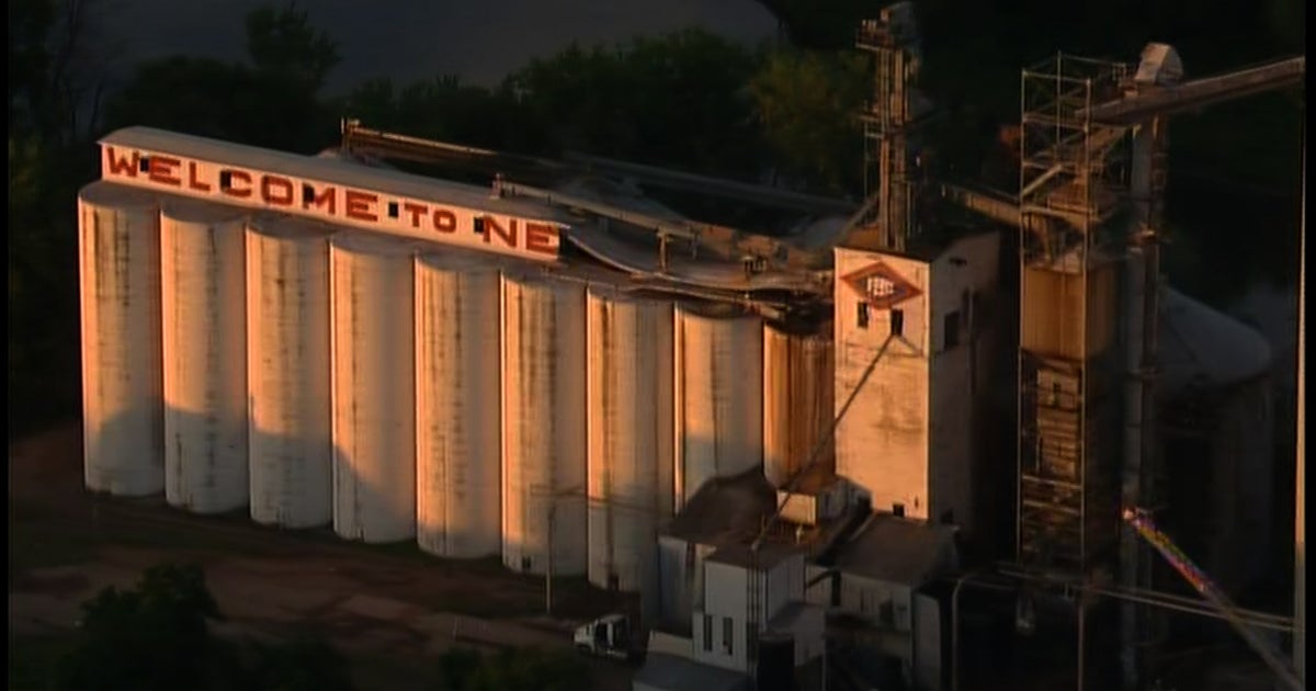 Grain Elevator Explosion In New Ulm Leaves 1 Hurt CBS Minnesota