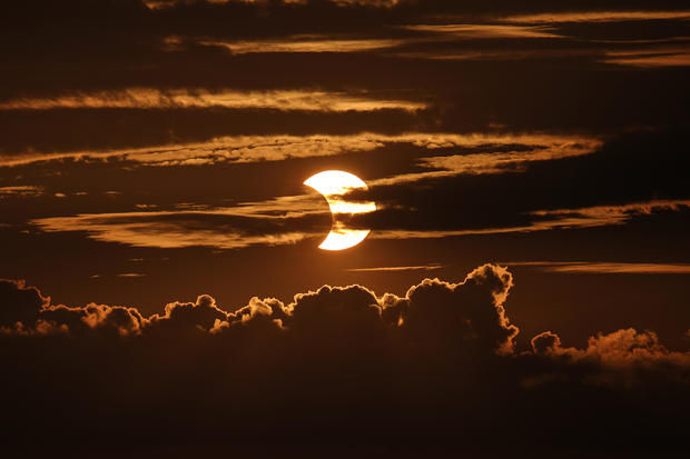 APTOPIX US Solar Eclipse Baltimore 
