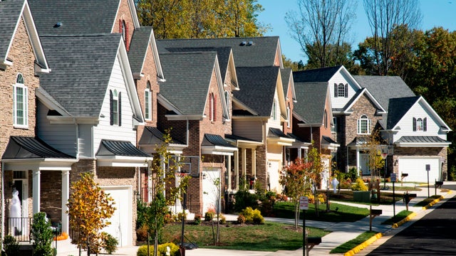 Neat line of suburban houses in Fairfax, Virginia 