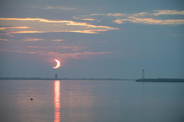 Rare Sunrise Eclipse Entrances Northeast States 