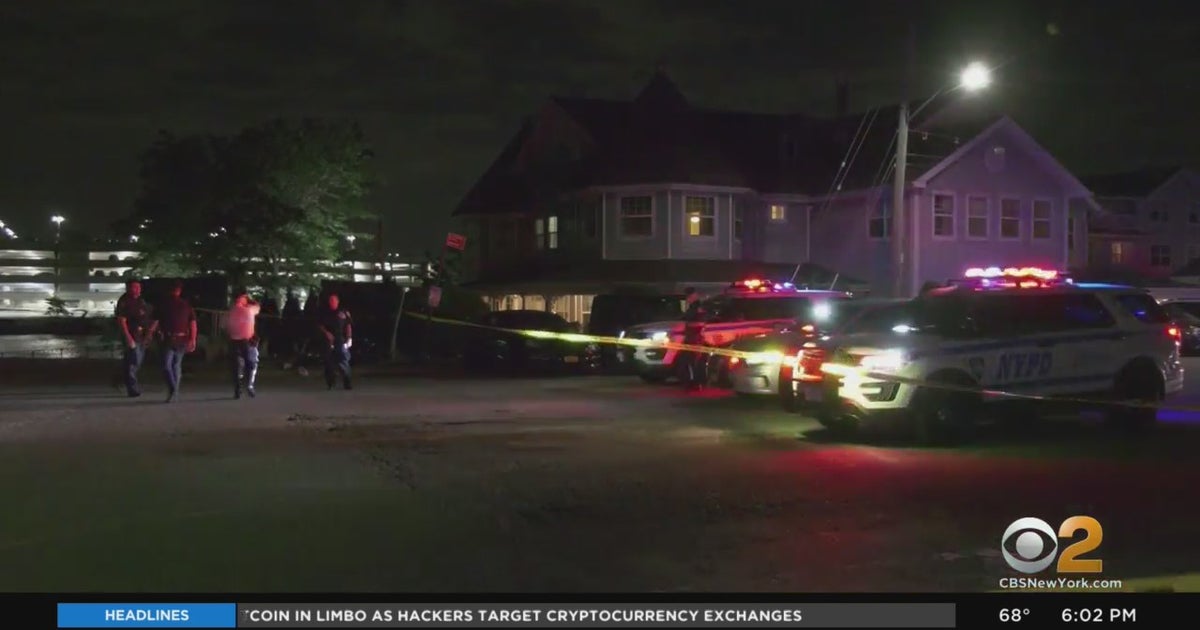 1 Dead, 4 Hurt After Car Crashed Into Brooklyn Senior Living Facility