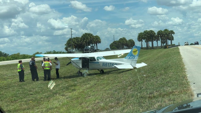 Plane-On-I-75.jpg 