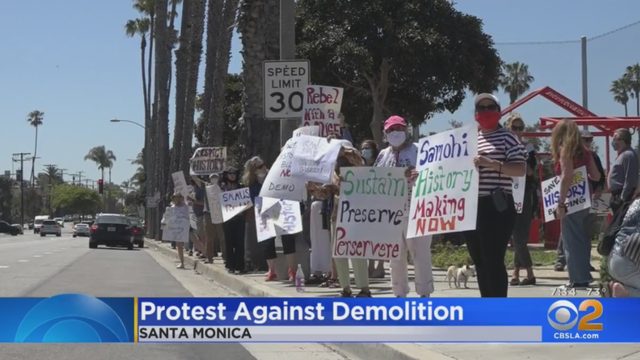 Santa-Monica-Protest.png 