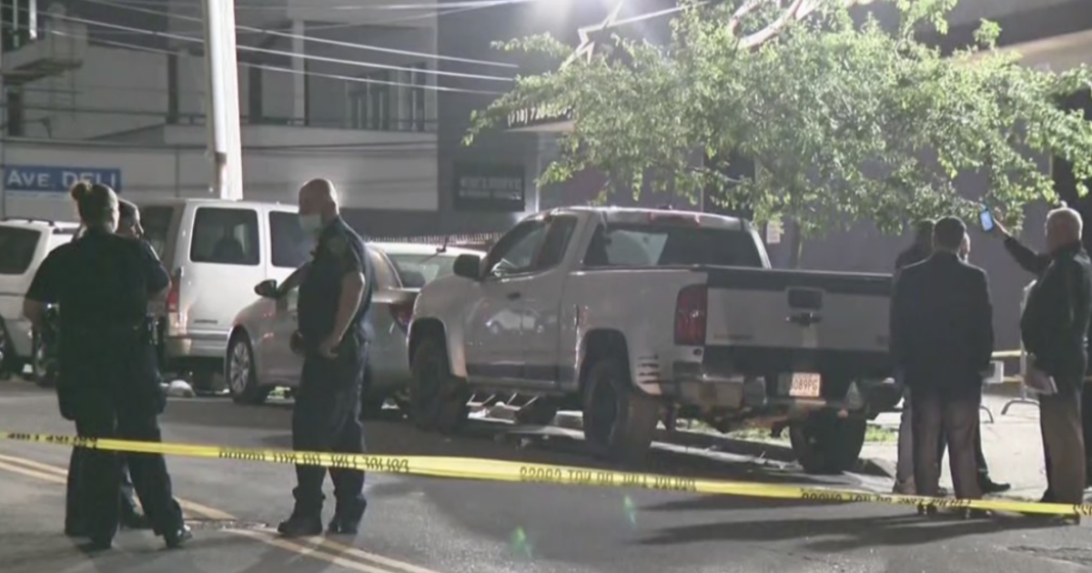 2 Wounded In Shooting Outside Gentleman's Club In Queens - CBS New York