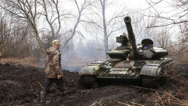 cbsn-fusion-on-the-front-lines-of-the-russia-ukraine-conflict-thumbnail-735017-640x360.jpg 