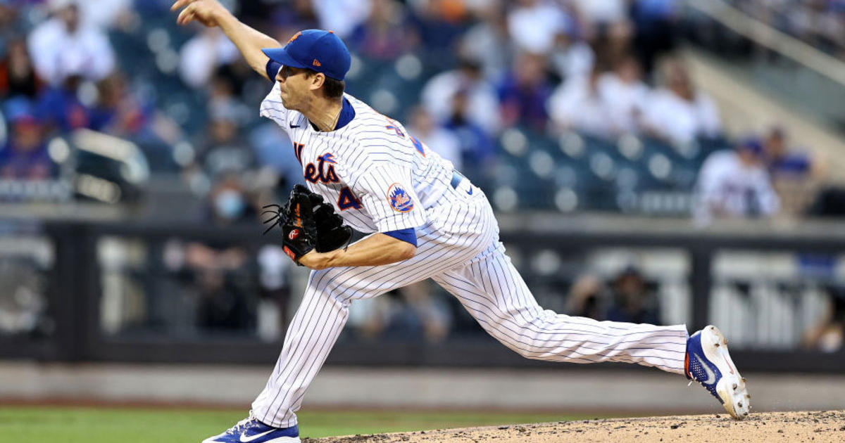 Jacob deGrom leaves Mets game vs. Cubs early due to shoulder injury
