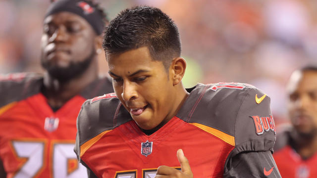 Patriots Bill Belichick sees potential in kicker Roberto Aguayo