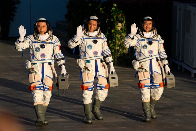 Chinese astronauts 