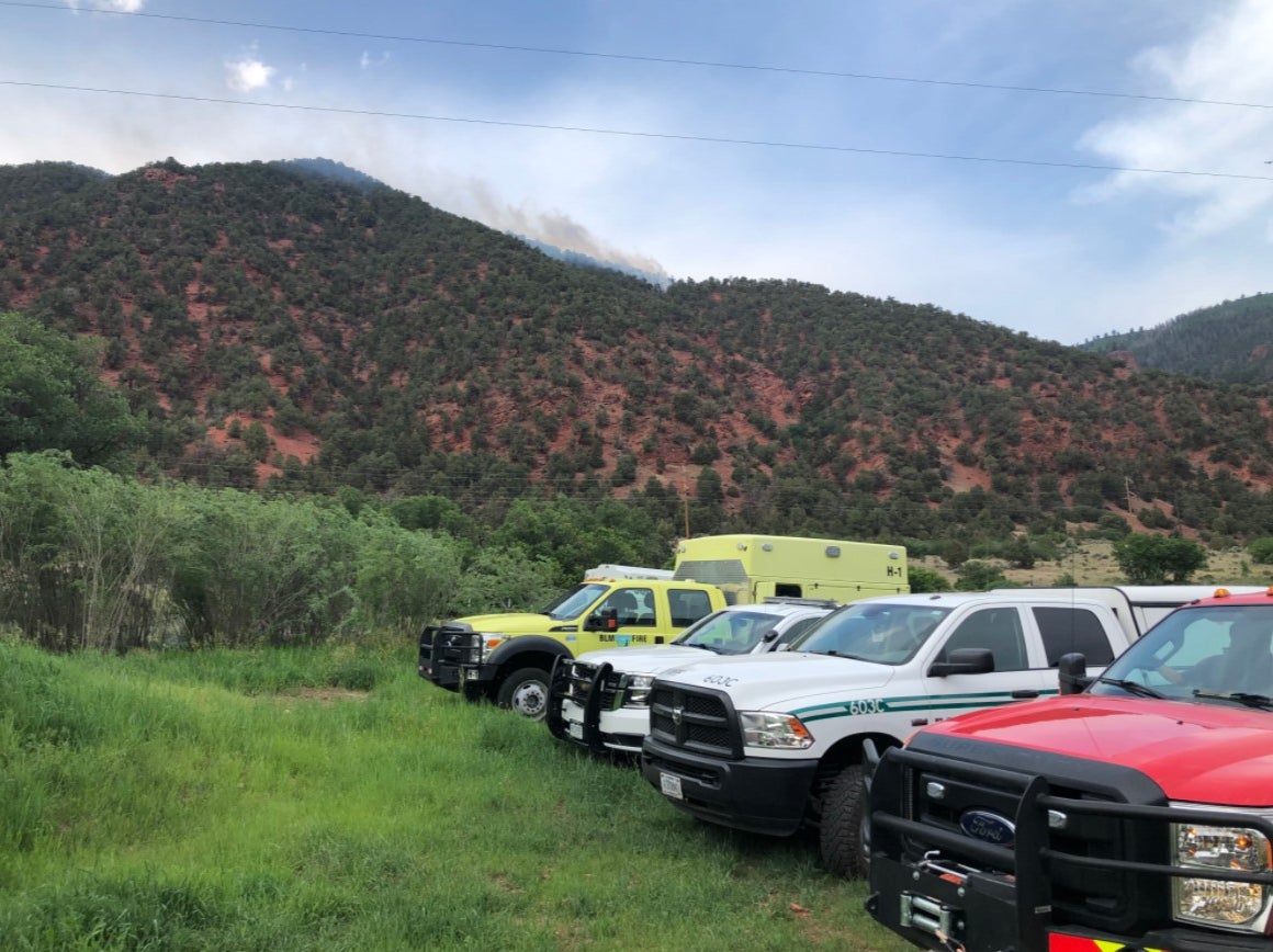 Crews Battle 1 Acre Snowmass Canyon Fire In Pitkin County CBS Colorado