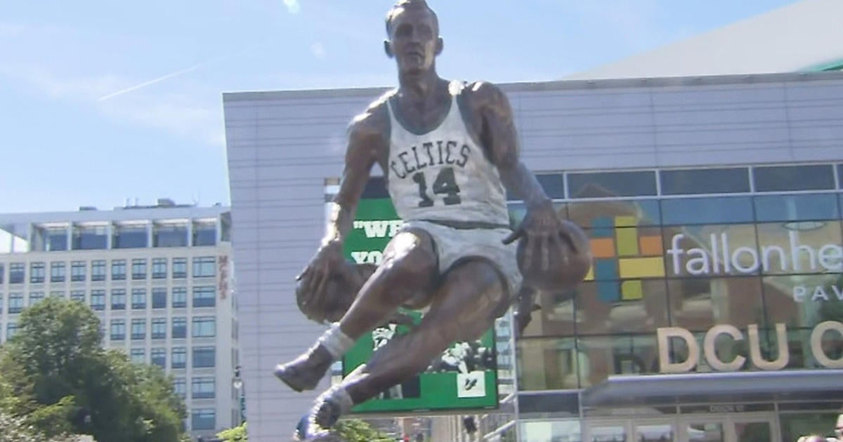 Worcester Unveils Statue Of Celtics Legend Bob Cousy - CBS Boston