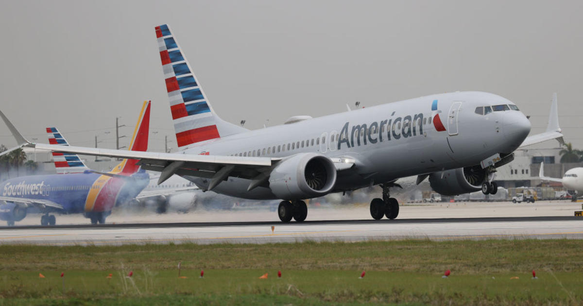 Plane returns to Reagan National Airport after report of mechanical issue