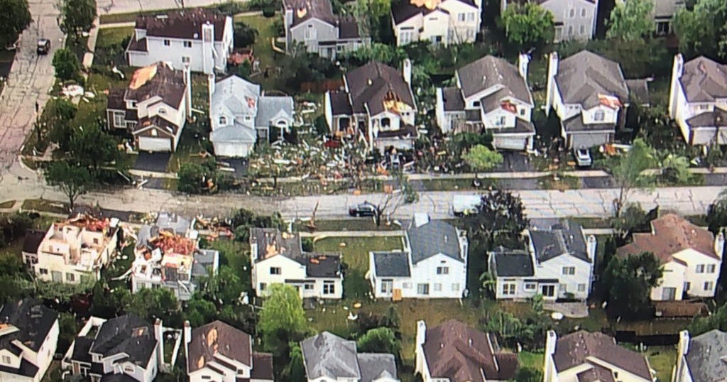 Chicago Weather: Photos Of Damage After Tornado Slams Naperville ...