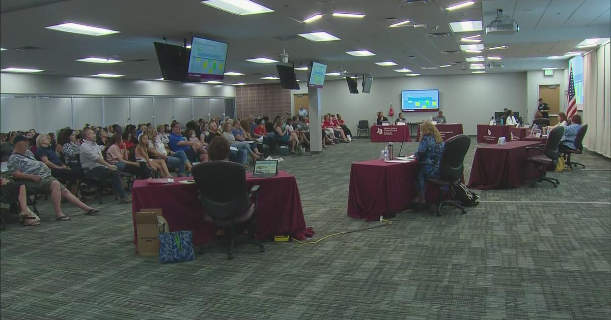 Cherry Creek School District Families Debate Critical Race Theory CBS