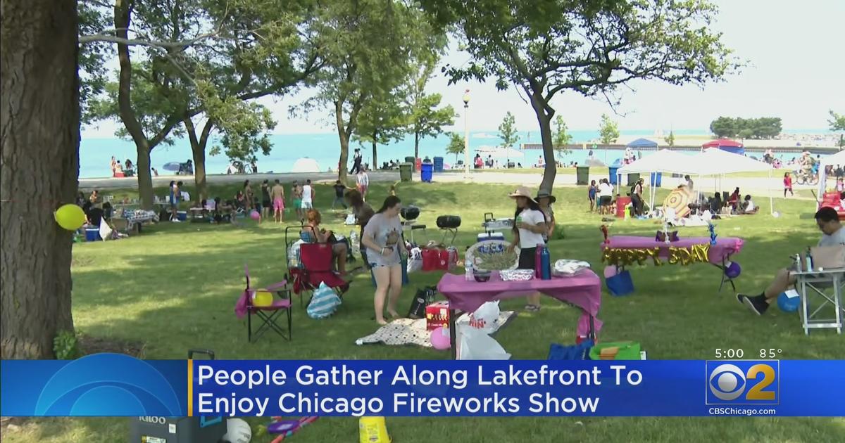 People Gather Along Chicago Lakefront To Enjoy Fireworks Show CBS Chicago