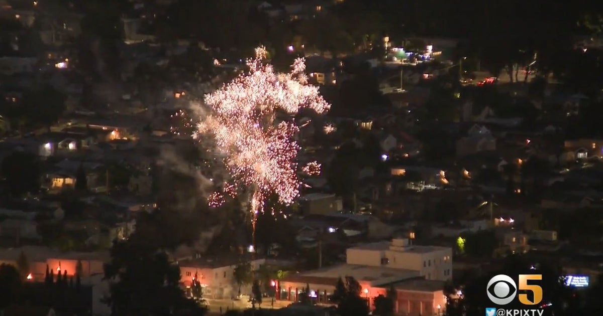 July 4 Oakland Skies Light Up With Illegal Fireworks Displays CBS San Francisco