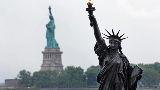 statue-of-liberty-little-sister-746993-640x360.jpg 