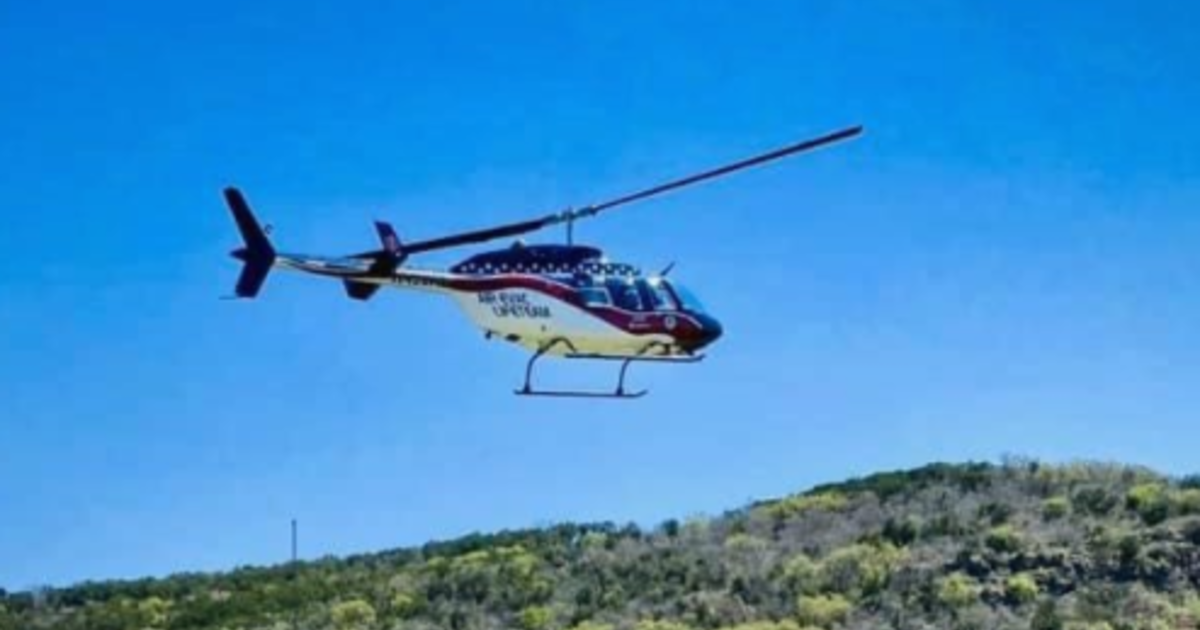 Трима членове на екипажа загинаха при катастрофа на медицински хеликоптер в Оклахома след транспортиране на пациент