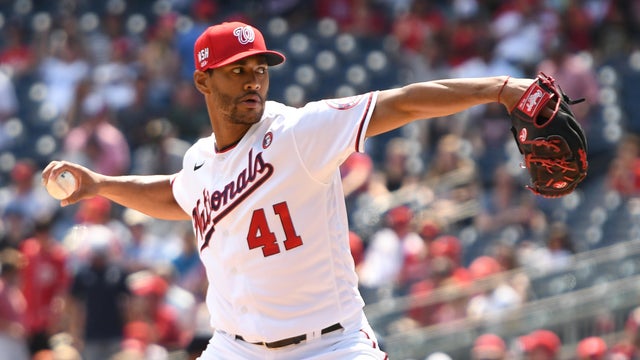 Los Angeles Dodgers v Washington Nationals 