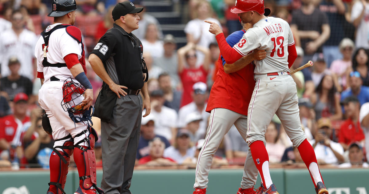 Torreyes homers, Philly bullpen shines in 5-4 win over BoSox