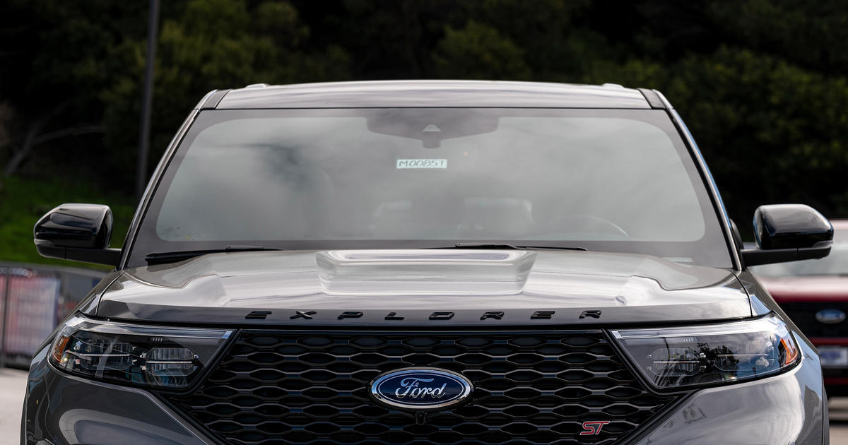 Feds expand probe into 2021-2022 Ford SUVs after hundreds of complaints of engine failure
