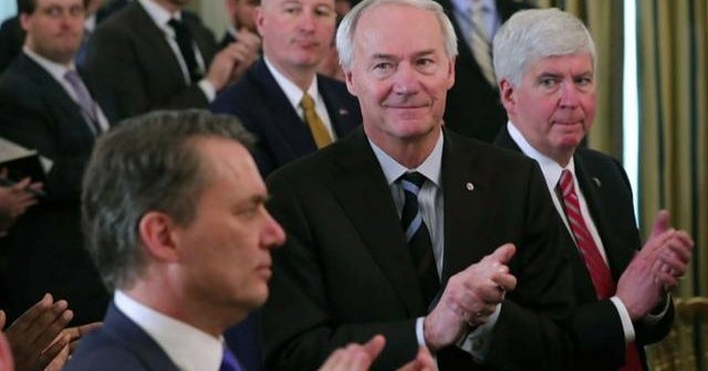Federal judge blocks Arkansas law that would ban nearly all abortions - CBS News
