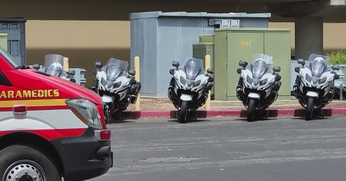 Sacramento Police Motorcycle Officer Hurt After Crashing Into Deer ...