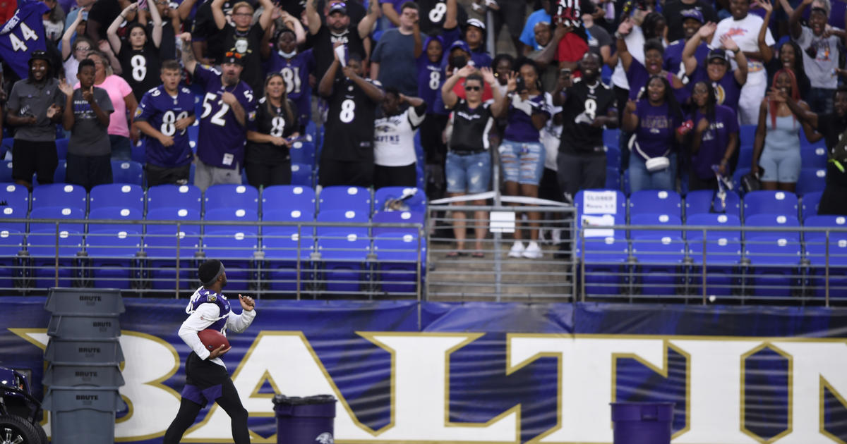 Fans Flock to M&T Bank Stadium for an Unforgettable Gameday Experience