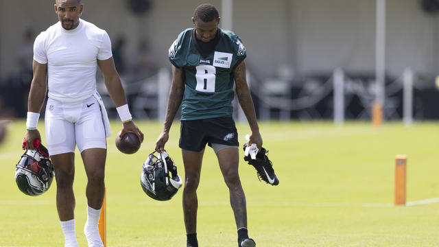 Eagles WR DeVonta Smith (knee): 'I think I'm right on schedule