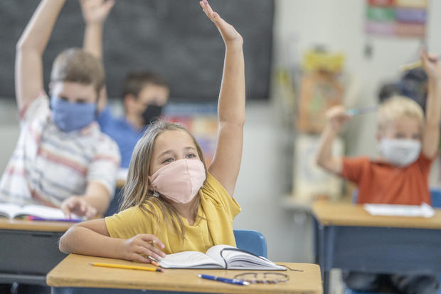Students wearing face masks in class 