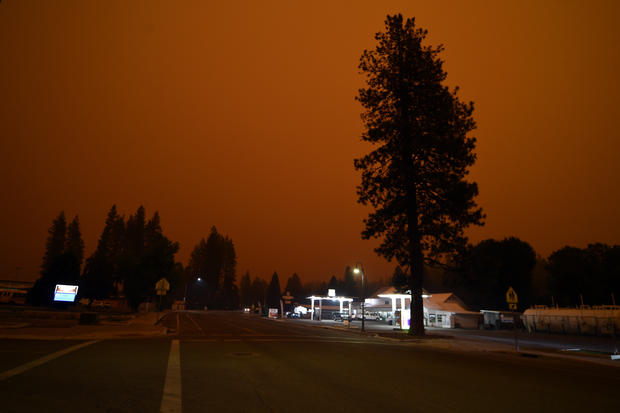 California wildfire continues 