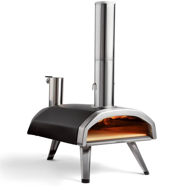 Ooni Fyra 12 wood pellet pizza oven 