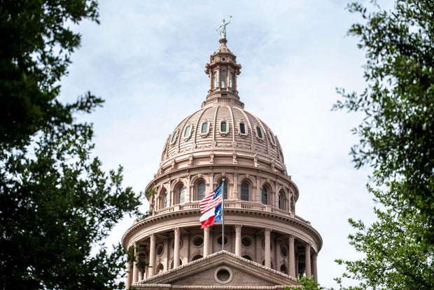Democratic Legislators Flee Texas To Stop Votes In Current Special Session