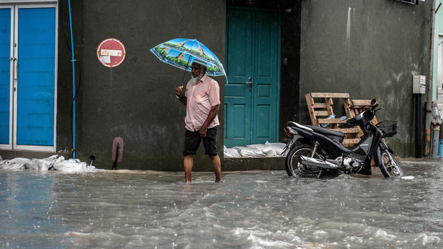 The Maldives - On The Front Line Of Climate Change 