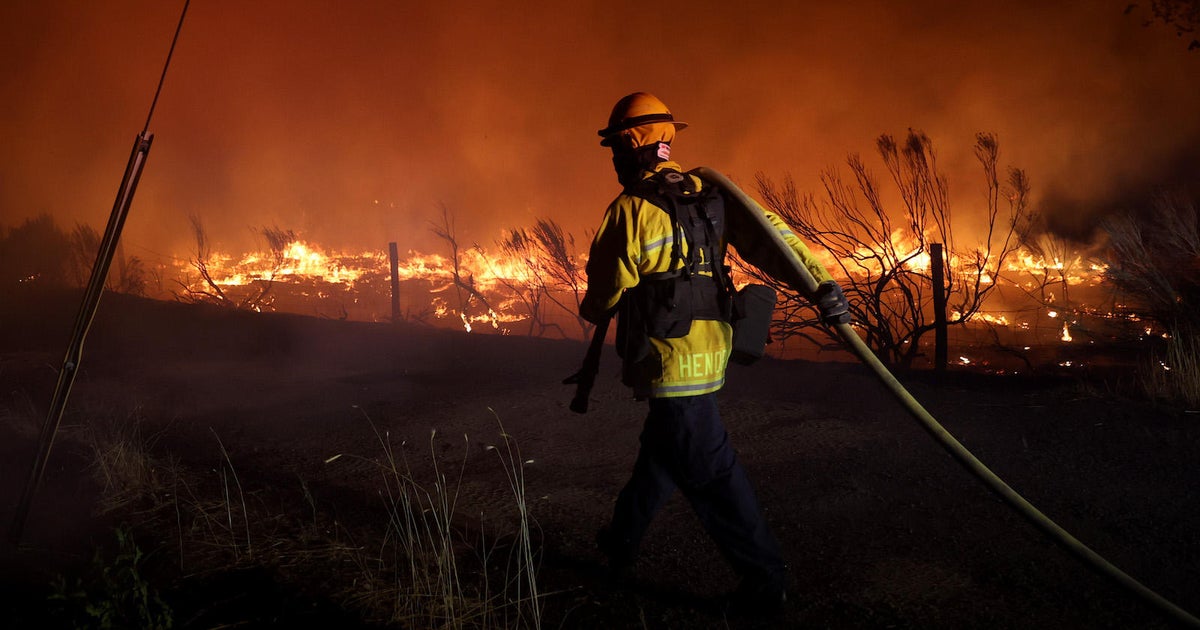 California's Caldor Fire grows to 30,000 acres, triggering evacuation ...