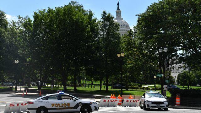 cbsn-fusion-search-for-motive-underway-after-suspect-issues-bomb-threat-near-us-capitol-thumbnail-775605-640x360.jpg 