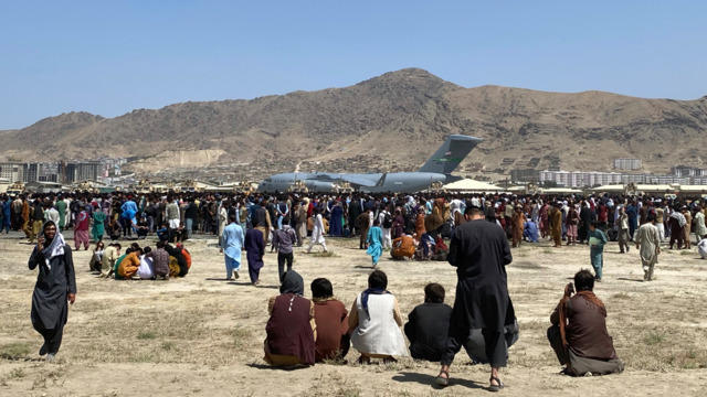 cbsn-fusion-us-embassy-warns-americans-in-afghanistan-to-stay-away-from-kabul-airport-due-to-security-threats-thumbnail-779677-640x360.jpg 