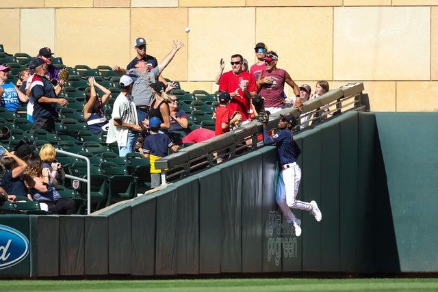Milwaukee Brewers v Minnesota Twins 