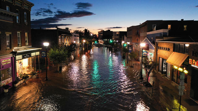 Hurricane Ida hits US east coast with flash floods 