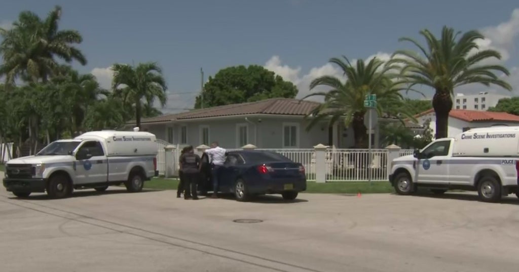 Miami Man Stabbed To Death In Home, Police Searching For His Roommate ...