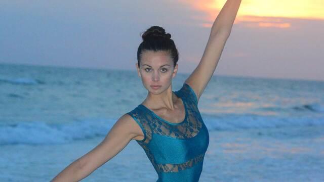 blackswan-full-788344-640x360.jpg 