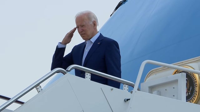 biden-departs-for-california.jpg 