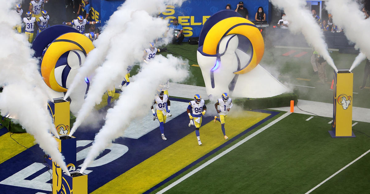 Los Angeles Rams Halftime Show  Mascots vs Kids at SoFi Stadium