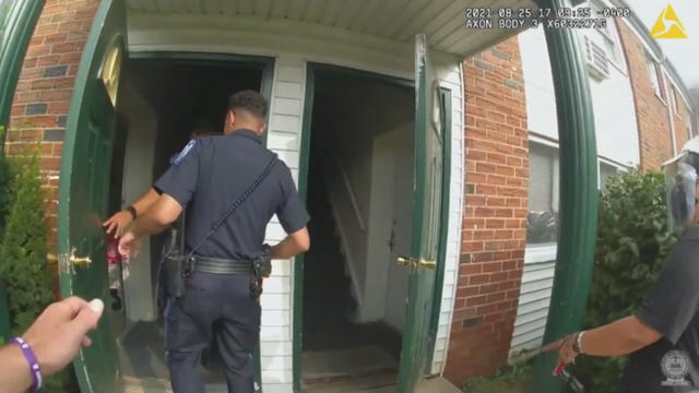 Bensalem-Police-Officers-rescue-man-from-smoke-filled-apartment_frame_3046.jpg 