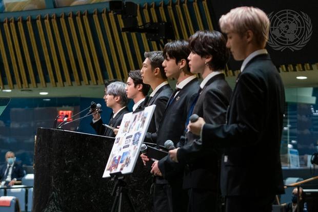 BTS Performs at U.N. 
