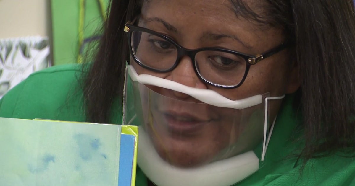 Clear Masks Make It Possible For Children To See A Teacher's Facial ...