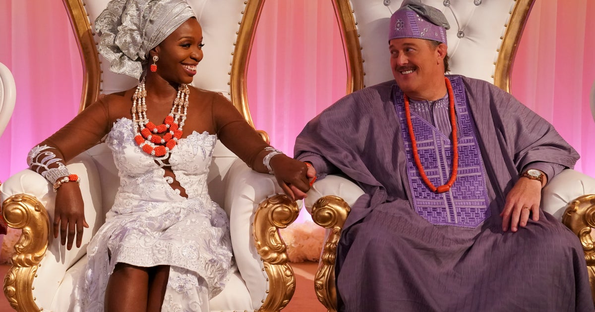 Folake Olowofoyeku And Billy Gardell Call 'Bob Hearts Abishola' Wedding Tonight 'A Historic