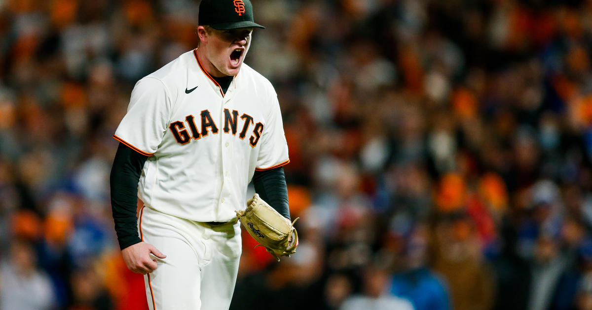 SF Giants beat Dodgers in NLDS Game 1 as Webb's legend grows