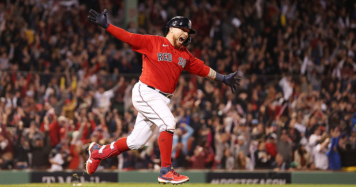 Christian Vazquez Crushes Walk-Off Homer In 13th, Red Sox Take 2-1