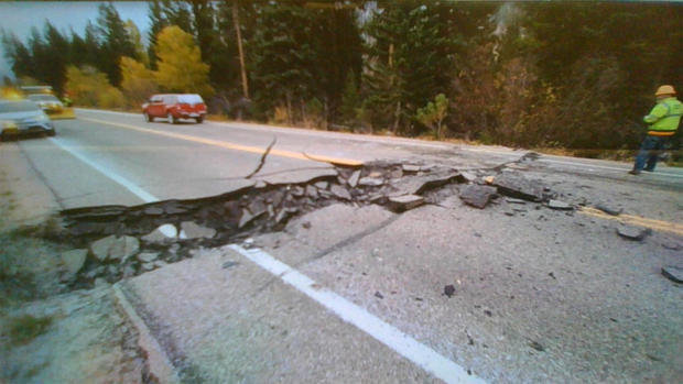 Poudre Canyon Road Damage 1 (CDOT tweet) copy 