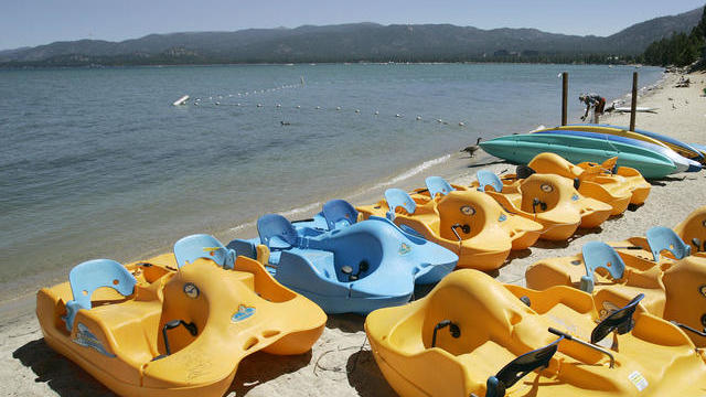 tahoe-paddle-boats.jpg 